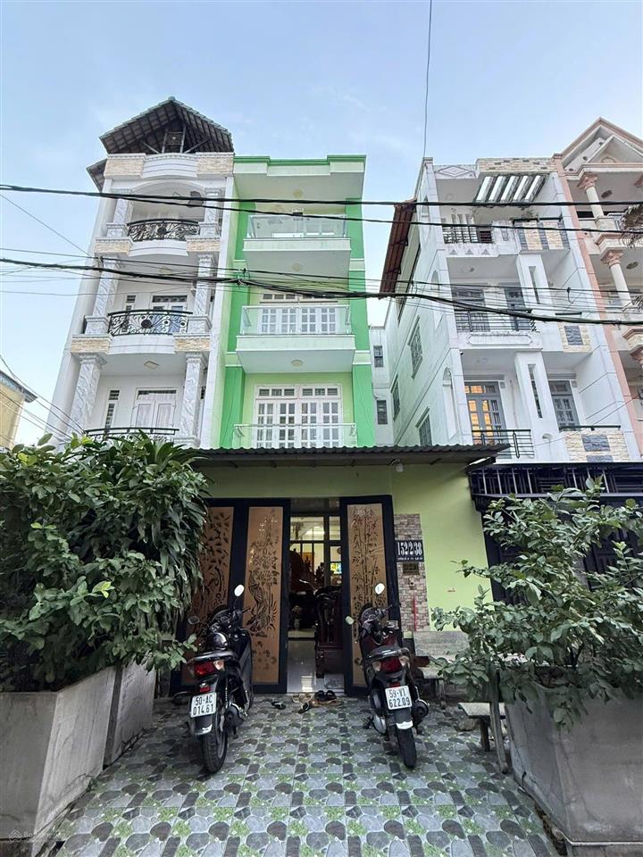 Hot ! nhà vip ngay cv làng hoa hẻm 12m đang có thu nhập sẵn dt 5x18 cn 85m2 giá cực kì tốt 9,8tỷ