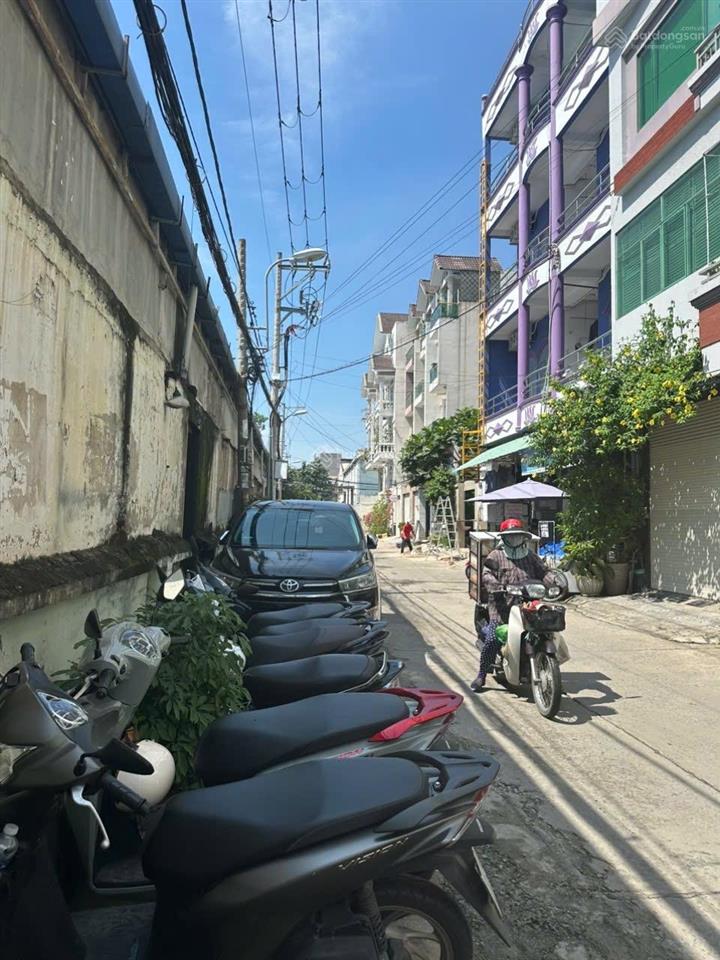 Nhà hxt 10m 1 trục dương quảng hàm. 5x12m (cn 59m2) 1 trệt 3 lầu, giá 9,9 tỷ còn tl