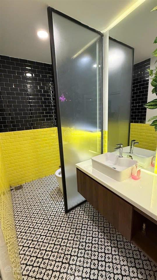 Gấp chủ kẹt tiền gửi bán chdv có dòng tiền 45tr/ tháng dt 102m2 gần trường phạm văn chiêu giá 10 tỷ