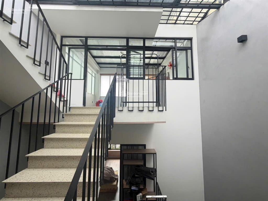Nhà đẹp full nội thất ở liền tại hẻm 109/ nguyễn kiệm p3 dt 5,2x20 cn 99,5m2 full công năng giá 9ty