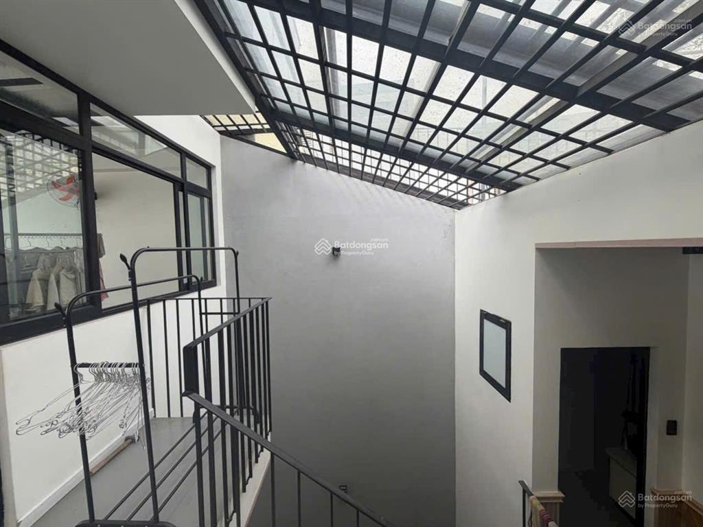 Nhà đẹp full nội thất ở liền tại hẻm 109/ nguyễn kiệm p3 dt 5,2x20 cn 99,5m2 full công năng giá 9ty