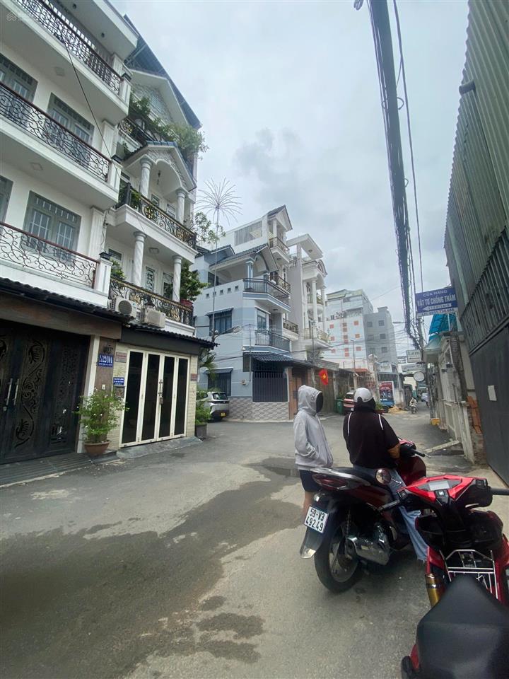 Bán nhà hxh 10m quang trung p. 8 dt 4x17 full nội thất 1 trệt 4 lầu giảm còn 8,7 tỷ vào ở ngay