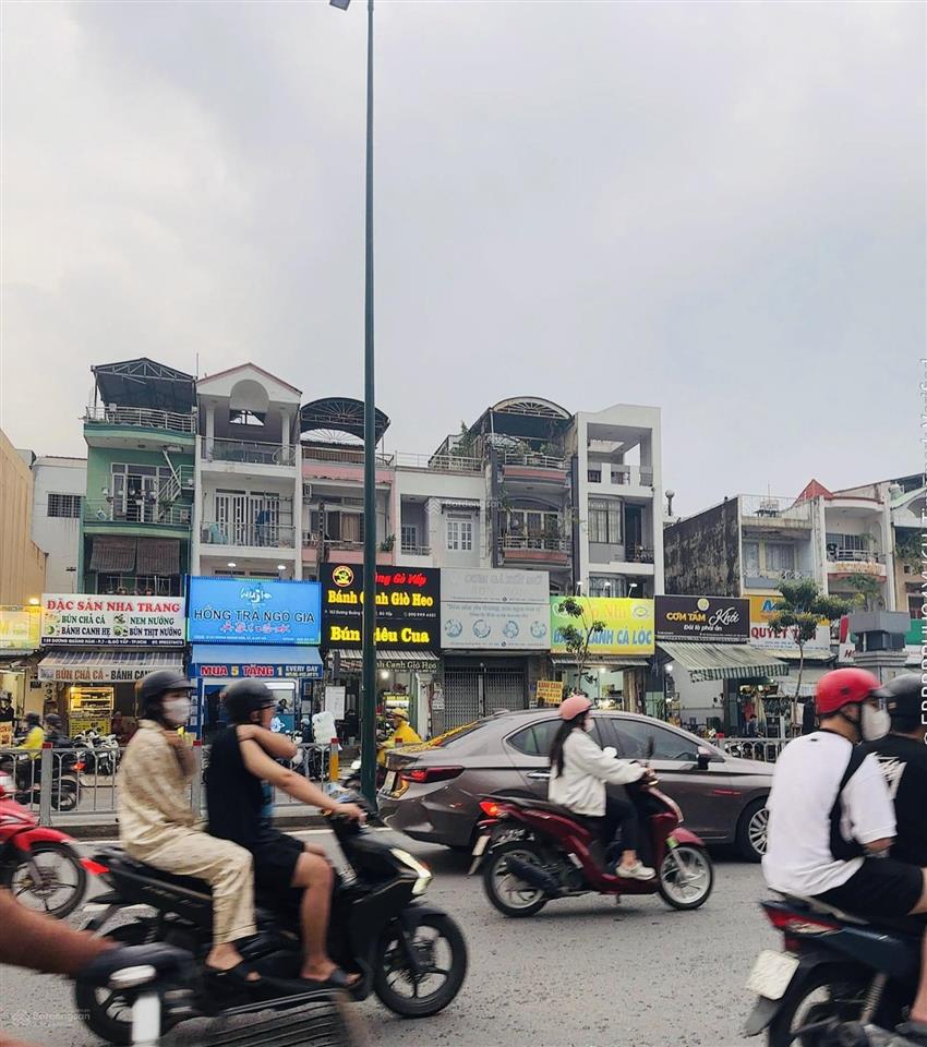 Mtkd dương quảng hàm p5. dt 4x22 (cn 88m2 ) kc 1tr,3l vị trí trung tâm tiện kinh doanh giá chỉ 17,5