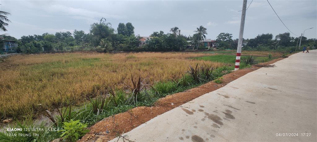 Bán lô đất lúa 4 mặt tiền chuyển thổ phân lô giá chốt 4 tỷ