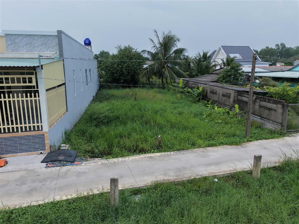 Bán lô đất thổ gần làm nhà vườn gần Quốc Lộ 50B giá 720 triệu