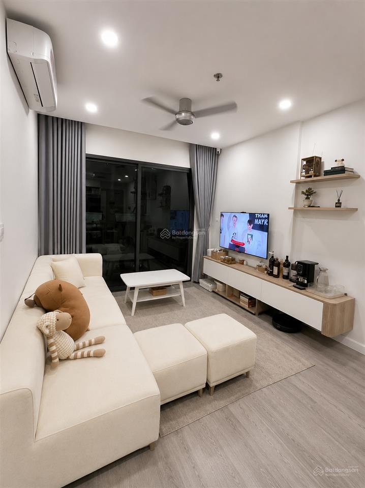 Tôi chủ nhà bán 2pn tòa s303 tầng 10 giá 3,4 tỷ. nội thất mới, có sổ.  0362 203 ***