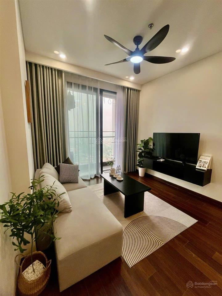 Chị gái bán căn 1pn+ tòa a masteri view hồ giá 3,4 tỷ nội thất mới, đã có sổ. xem nhà 0362 203 ***