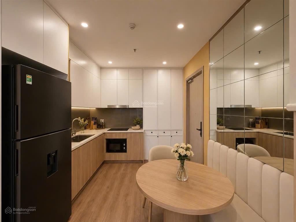 Bác gái cần bán cắt lỗ căn 2pn+ tòa i2 imperia view hồ giá 4,3 tỷ, đã có sổ lâu dài.  0362 203 ***