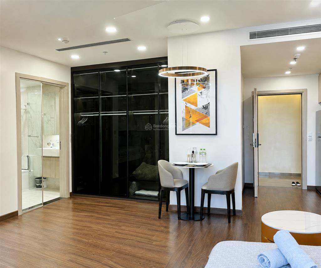 Giá đầu tư! studio 35m2 tòa a masteri view hồ, có sổ, full nội thất.  0362 203 ***
