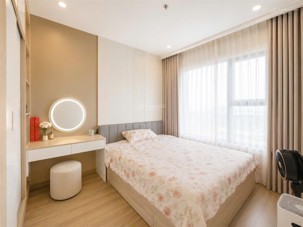 Chủ nhà nợ bank cần bán lỗ căn 2pn 2vs 55m2 tòa gs1 giá 3,4 tỷ đầy đủ nội thất. xem nhà 0362 203 ***