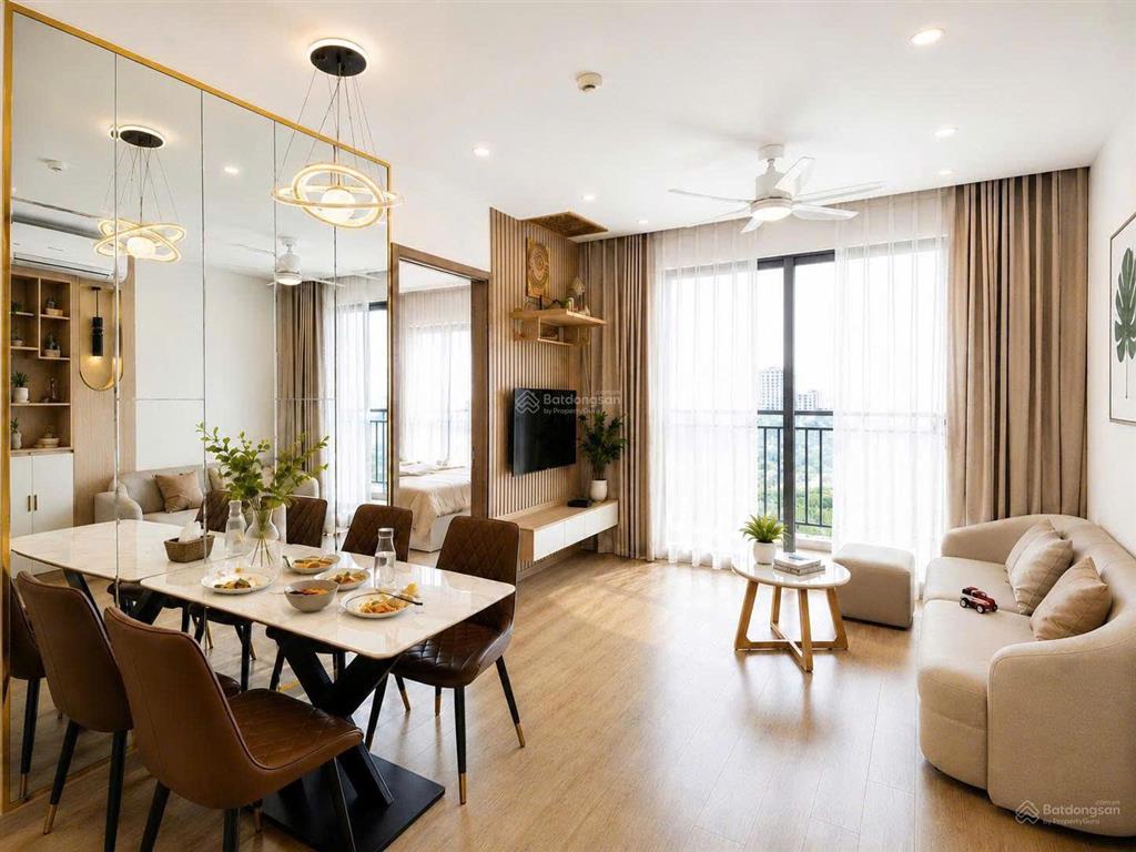 Chủ nhà nợ bank cần bán lỗ căn 2pn 2vs 55m2 tòa gs1 giá 3,4 tỷ đầy đủ nội thất. xem nhà 0362 203 ***