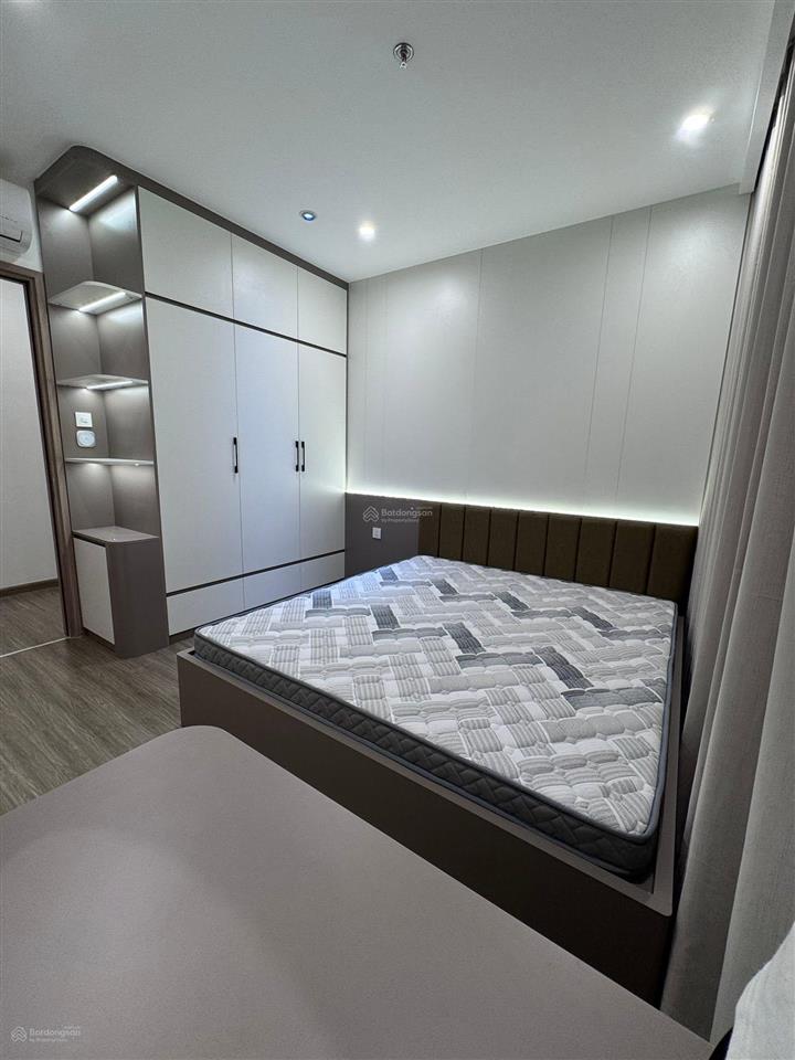 Giá bán ngay 2,8 tỷ 1pn+ tòa i3 diện tích 43m2, đầy đủ nội thất, hướng đông nam
