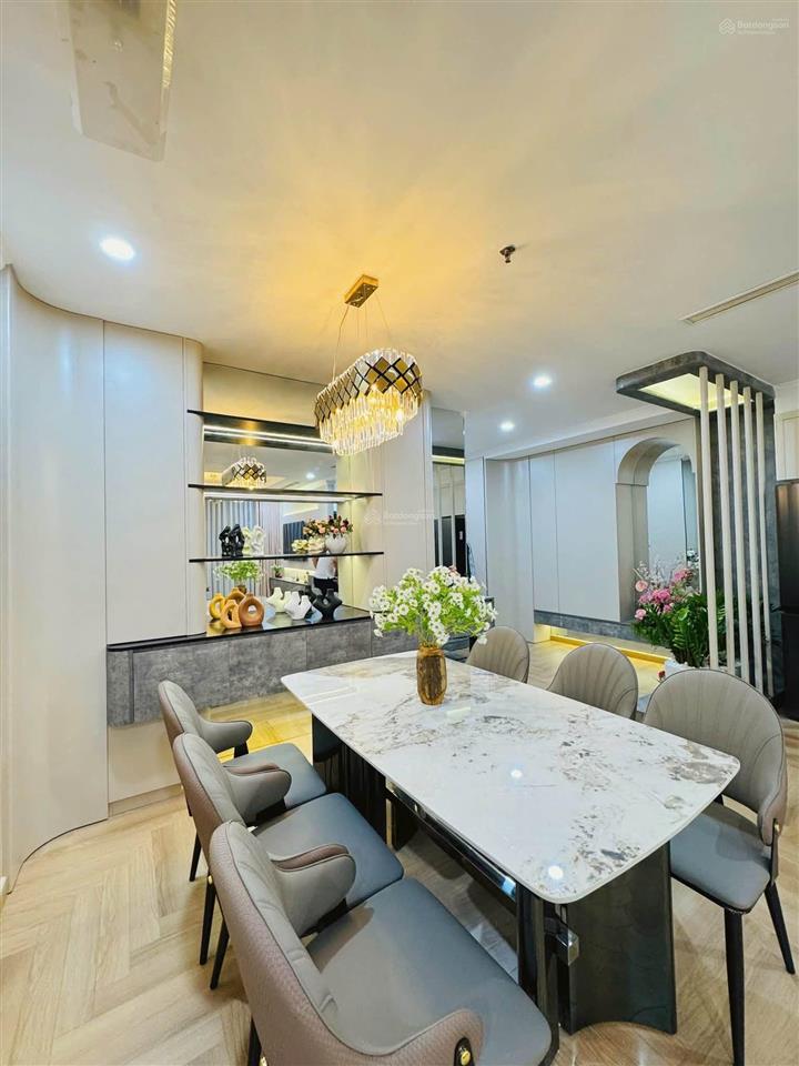 Gia đình bán căn 1pn+ 47m2 tòa gs3. giá 3 tỷ bao phí. sổ lâu dài. nội thất mới.  0362 203 ***