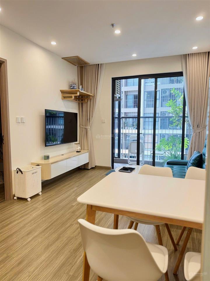 Chủ nhà gửi bán gấp căn hộ 1 ngủ tòa the canopy ( tc2)  hướng mát