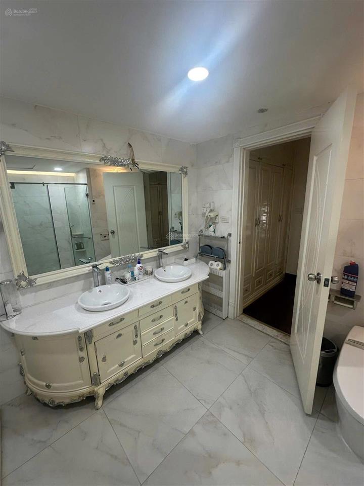 Cơ hội sở hữu. hiếm! cho thuê căn hộ sân vườn độc bản royal city