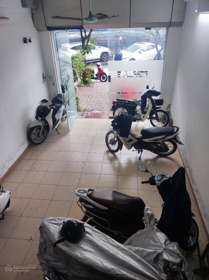 2, bán nhà mai dịch  phân lô  2 thoáng trước sau  ôtô tránh