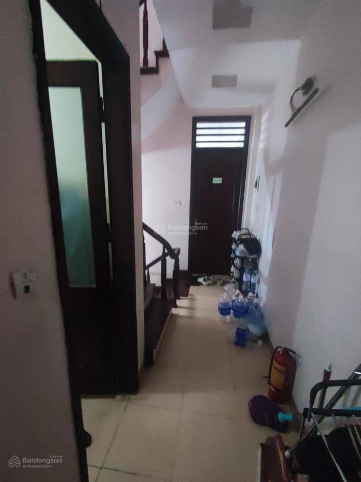 2, bán nhà mai dịch  phân lô  2 thoáng trước sau  ôtô tránh