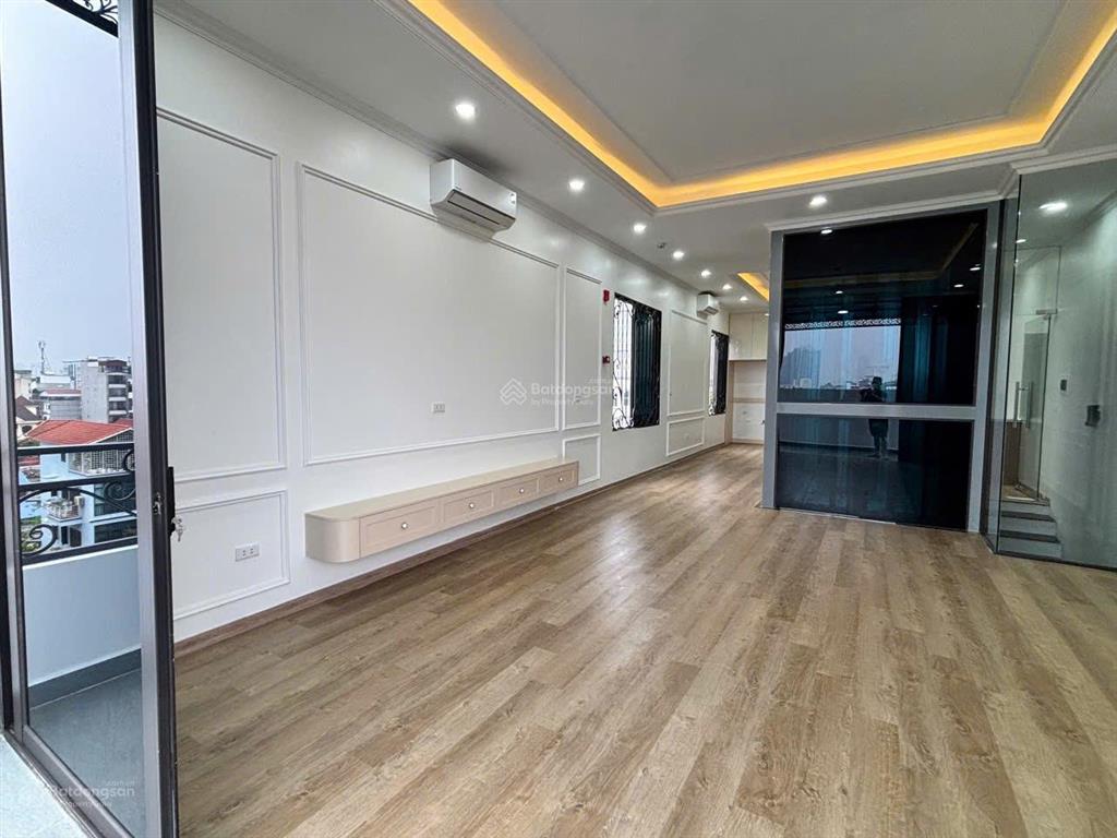 1, bán nhà đường mai dịch  lô góc  thang máy  2 thoáng vĩnh viễn  vỉa hè rộng