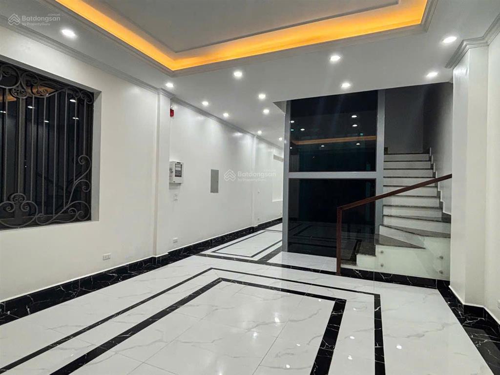 1, bán nhà đường mai dịch  lô góc  thang máy  2 thoáng vĩnh viễn  vỉa hè rộng