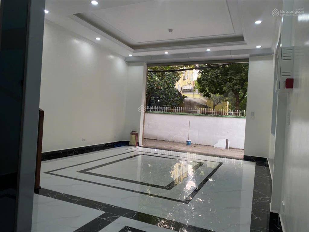 1, bán nhà đường mai dịch  lô góc  thang máy  2 thoáng vĩnh viễn  vỉa hè rộng