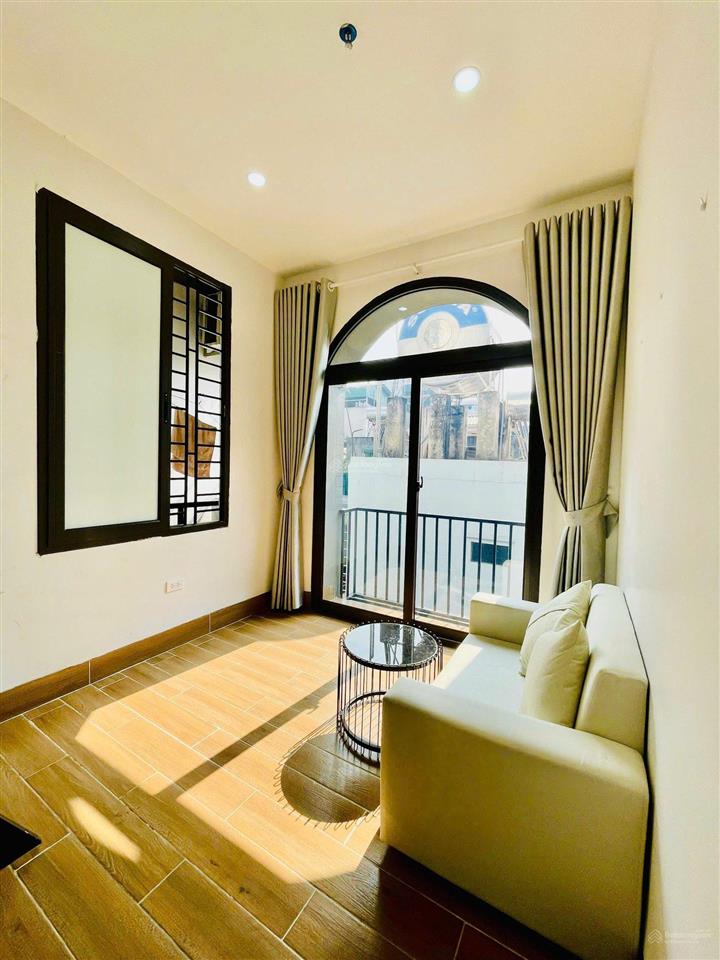 5, bán cmnn trung kính  view hồ  2 thoáng  full nội thất  6 tầng  thang máy