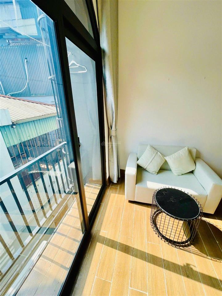 5, bán cmnn trung kính  view hồ  2 thoáng  full nội thất  6 tầng  thang máy