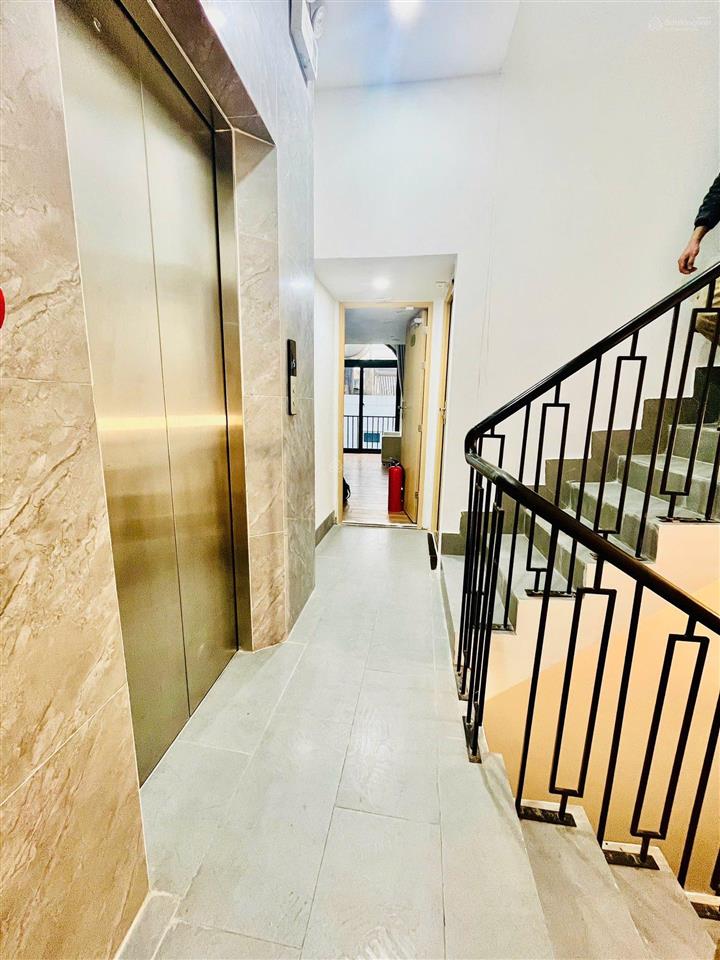 5, bán cmnn trung kính  view hồ  2 thoáng  full nội thất  6 tầng  thang máy