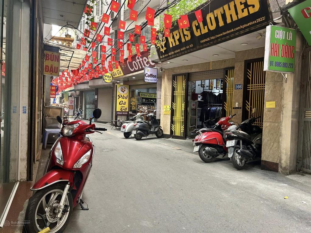 22, bán chdv hoàng ngân  7 tầng  thang máy  dòng tiền cao  đầy đủ pccc