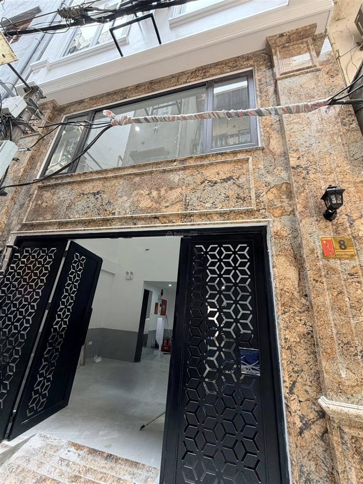 31, bán ccmn trần cung  2 mặt ngõ  7 tầng  thang máy  20 pkk  dòng tiền ổn định