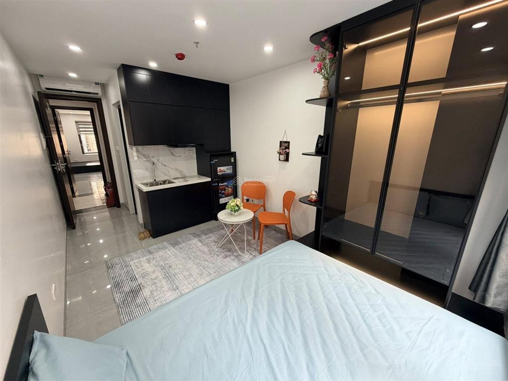 31, bán ccmn trần cung  2 mặt ngõ  7 tầng  thang máy  20 pkk  dòng tiền ổn định