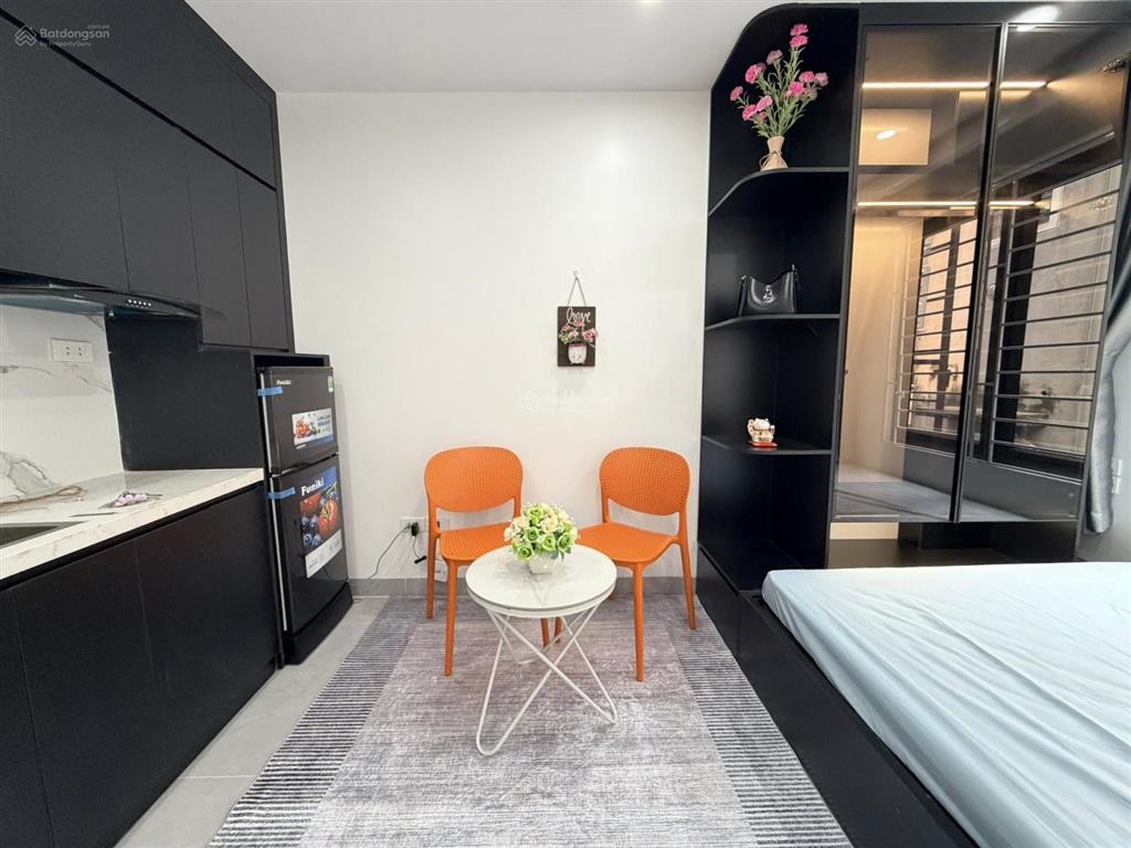 31, bán ccmn trần cung  2 mặt ngõ  7 tầng  thang máy  20 pkk  dòng tiền ổn định