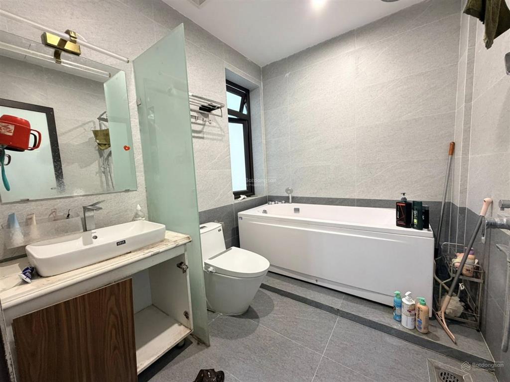36, bán nhà nguyễn khang  nhà đẹp  thang máy  diện tích rộng  hiếm có khó tìm