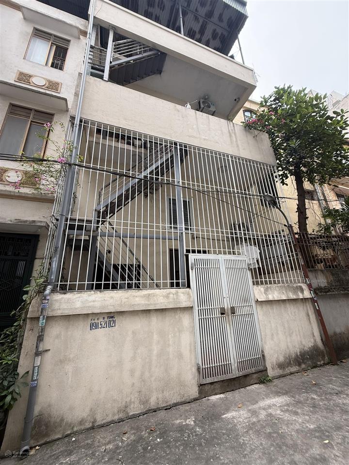 21, bán nhà hoàng quốc việt  bán đất tặng nhà  phân lô  ôtô đỗ  2 mặt ngõ