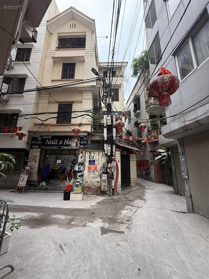 41, bán nhà cầu giấy  lô góc  mặt tiền rộng  bán đất tặng nhà  sát mặt phố