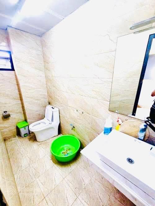 Bán nhà mặt phố nguyễn khang  8 tầng  thang máy  thông sàn  văn phòng  59