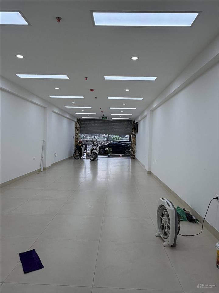 Bán nhà mặt phố nguyễn khang  8 tầng thang máy  kinh doanh  thông sàn  58
