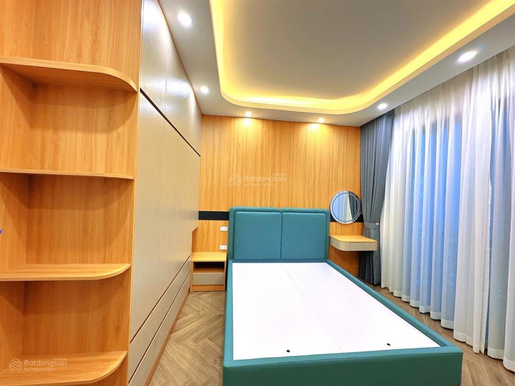 Bán nhà phùng chí kiên  phân lô  thang máy  nội thất cao cấp  ngõ thông  69