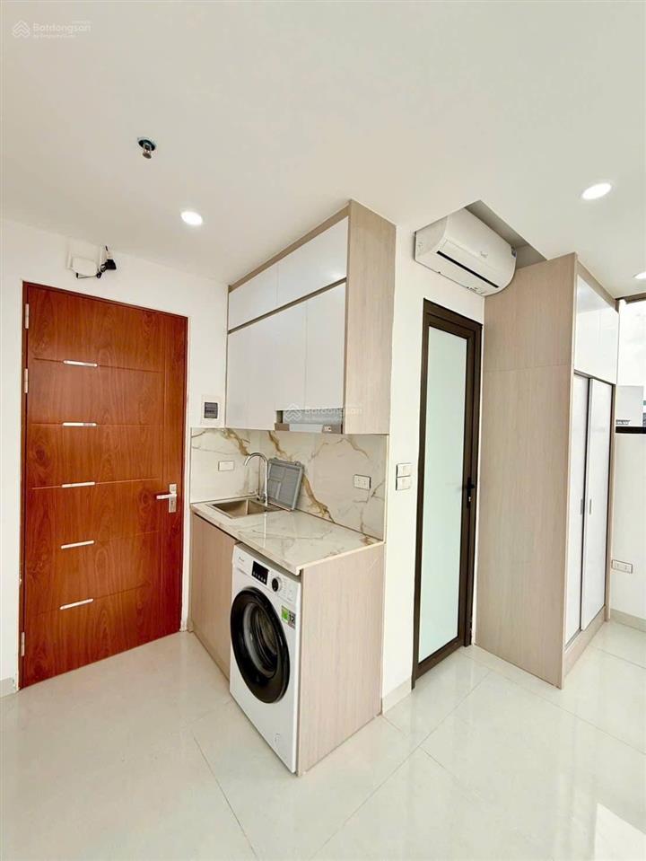 Bán ccmn yên hòa  xây mới  7 tầng thang máy  17 phòng  ô tô đỗ cửa  75