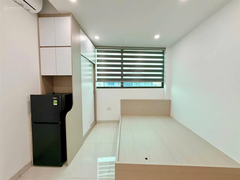 Bán ccmn yên hòa  xây mới  7 tầng thang máy  17 phòng  ô tô đỗ cửa  75