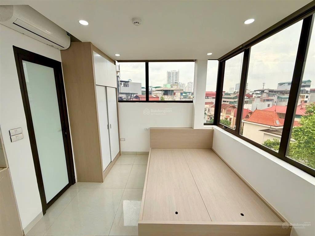Bán ccmn yên hòa  xây mới  7 tầng thang máy  17 phòng  ô tô đỗ cửa  75