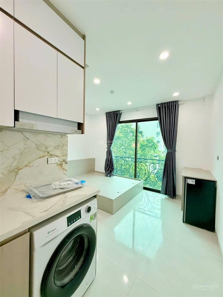 Bán ccmn yên hòa  xây mới  7 tầng thang máy  17 phòng  ô tô đỗ cửa  75