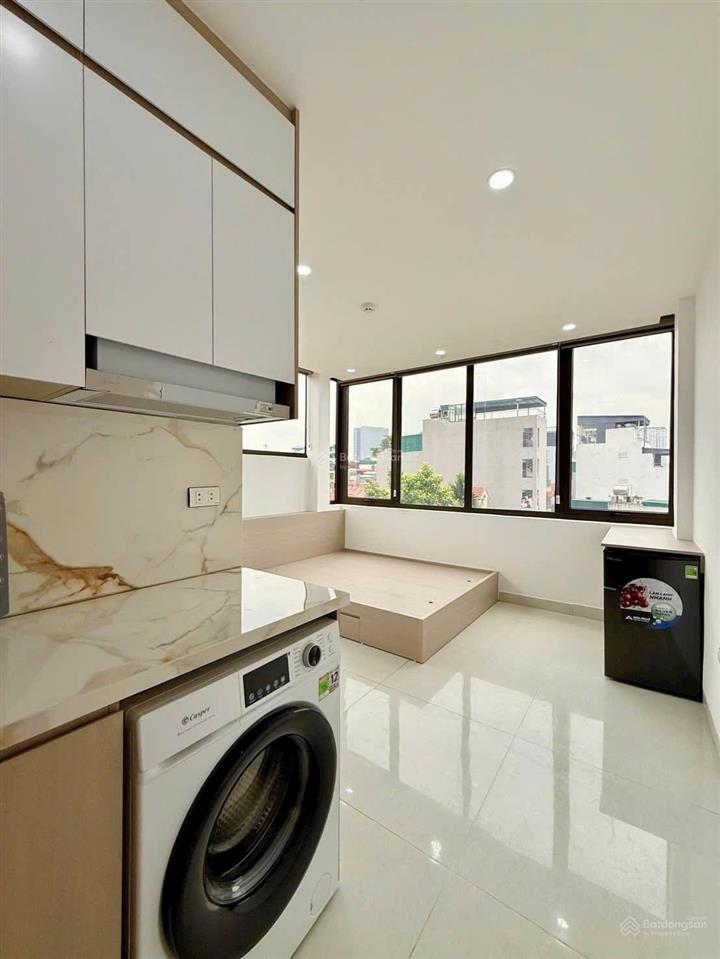 Bán ccmn yên hòa  xây mới  7 tầng thang máy  17 phòng  ô tô đỗ cửa  75