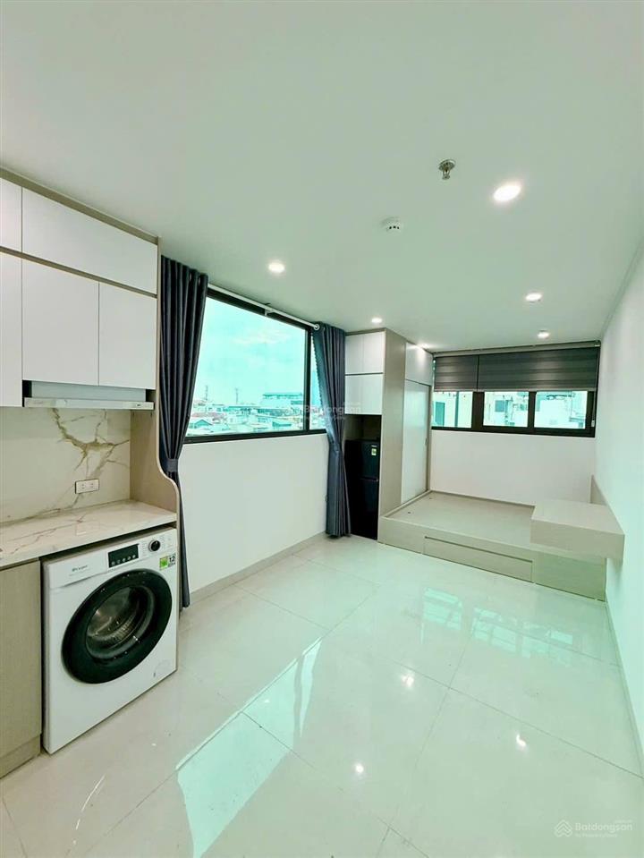 Bán ccmn yên hòa  xây mới  7 tầng thang máy  17 phòng  ô tô đỗ cửa  75