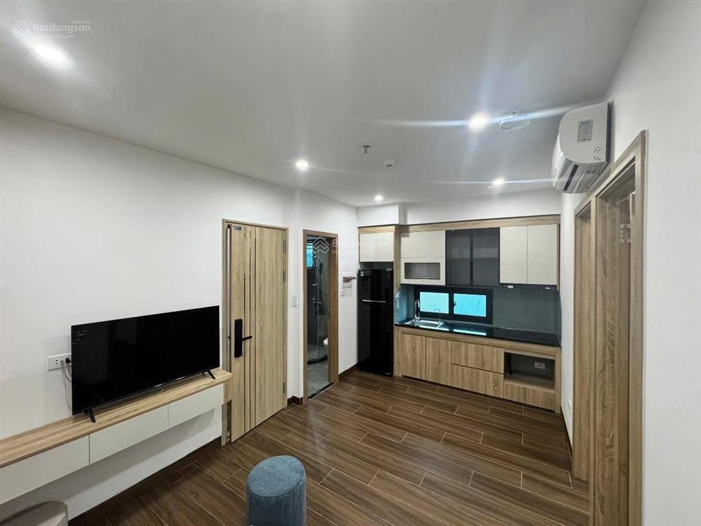 Bán tòa chdv nguyễn khánh toàn  8 tầng 1 hầm  lô góc  10 m ô tô tránh  73