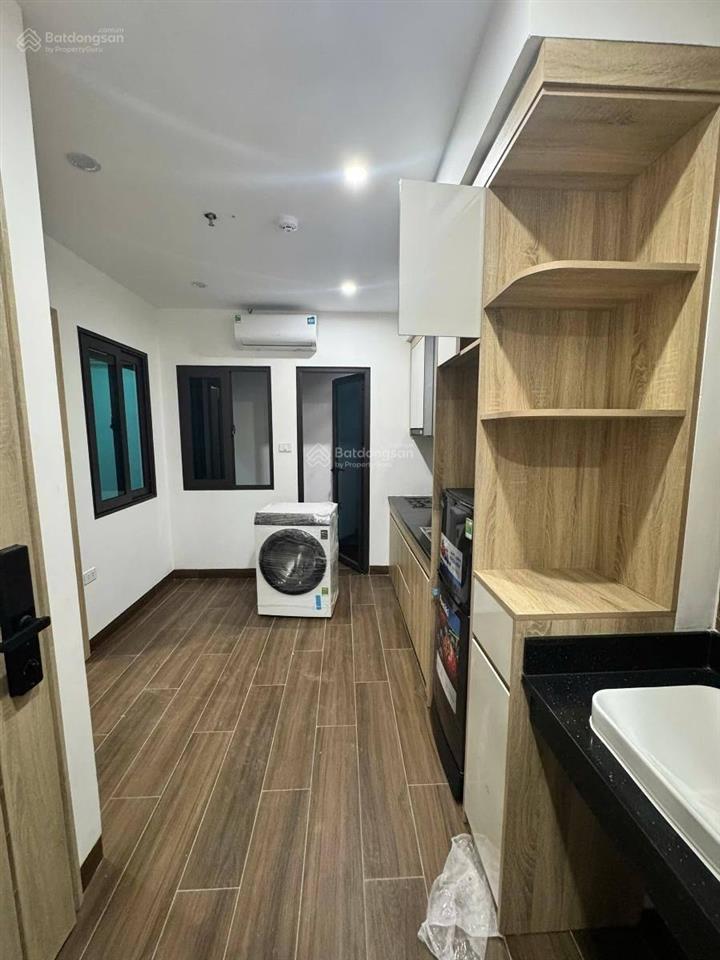 Bán tòa chdv nguyễn khánh toàn  8 tầng 1 hầm  lô góc  10 m ô tô tránh  73