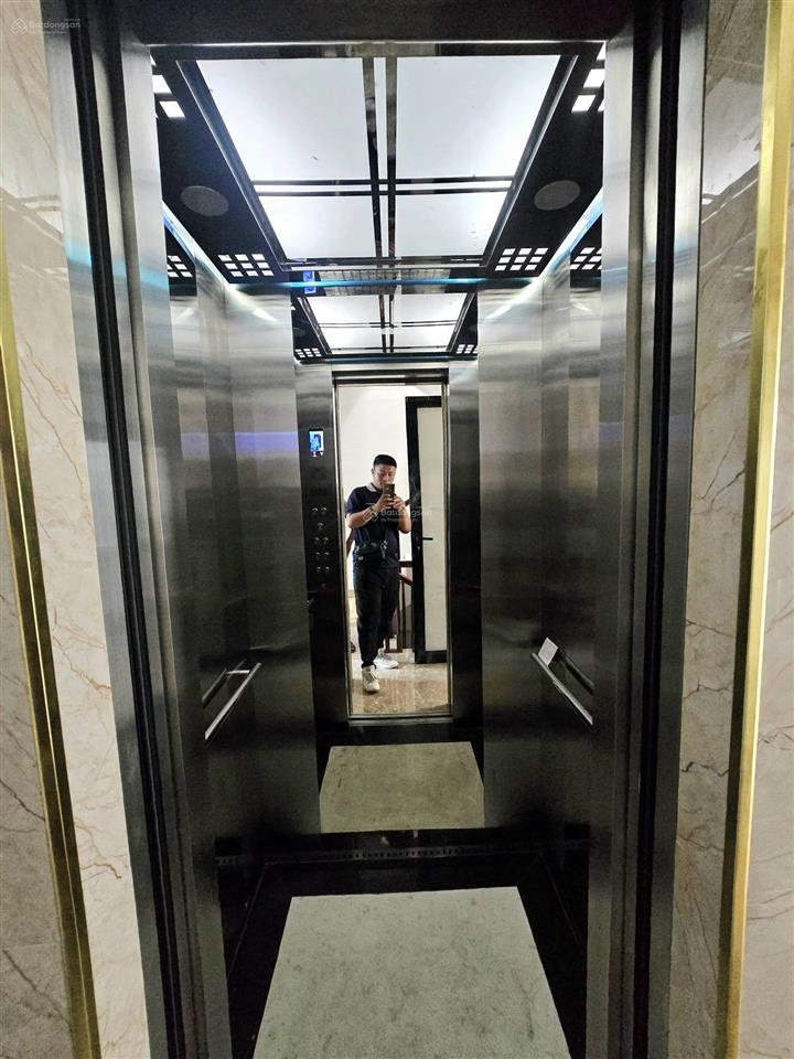 Bán nhà phạm tuấn tài  lô góc  thang máy  ôtô tránh  mặt tiền khủng  78