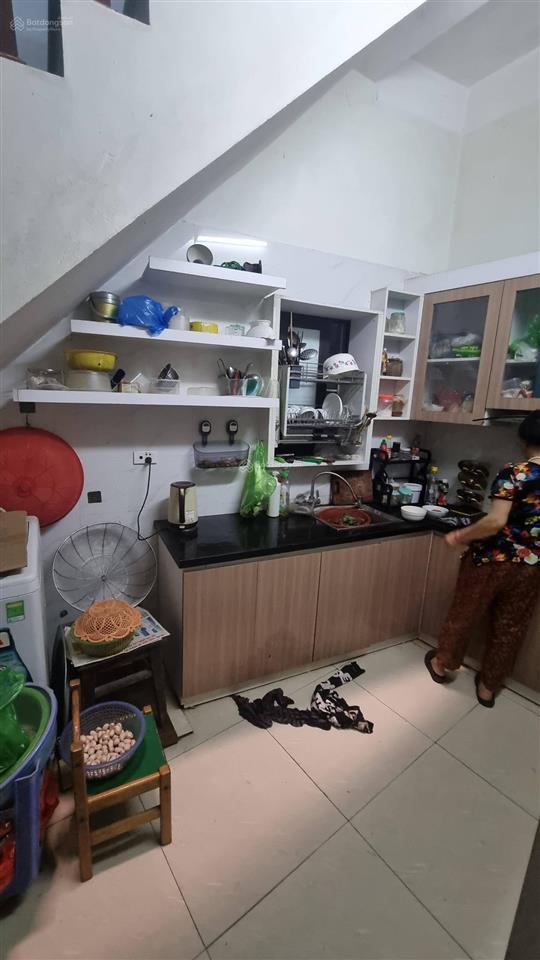 Bán nhà trung kính  3 thoáng  bán đất tặng nhà  ôtô đỗ cửa  ngõ thông  82