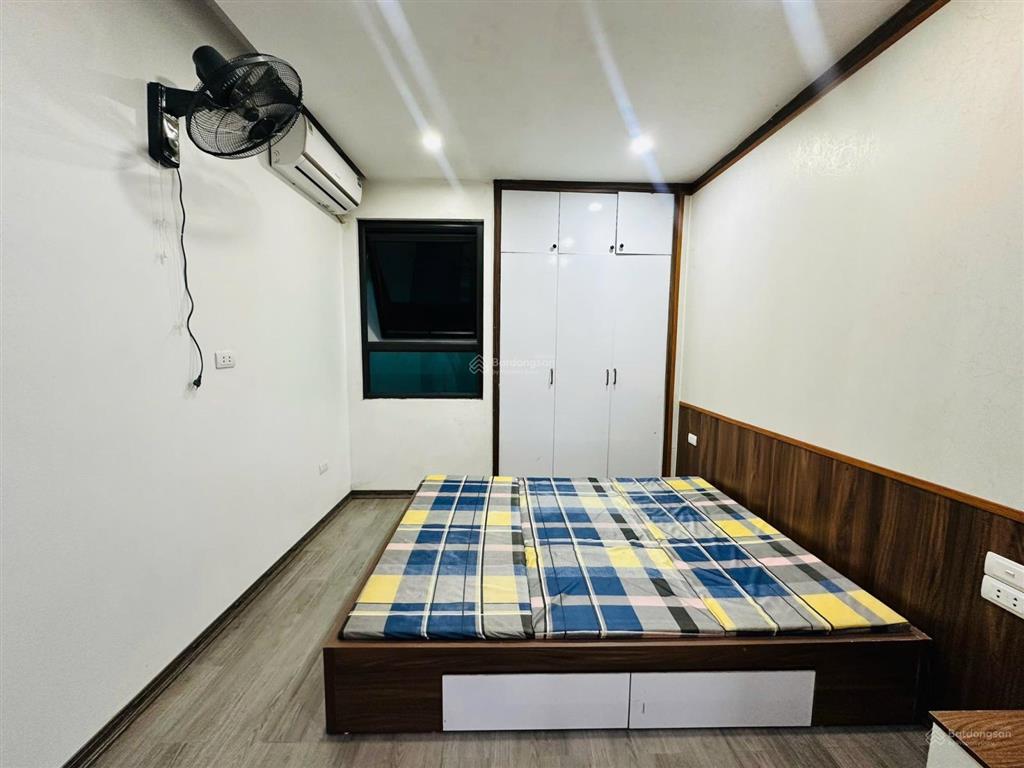 Bán ccmn nguyễn ngọc vũ  7 tầng  thang máy  ô tô đỗ cửa  35 phòng  96