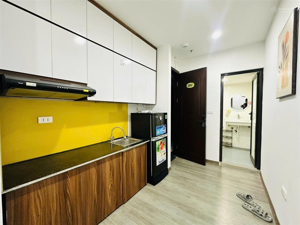 Bán ccmn nguyễn ngọc vũ  7 tầng  thang máy  ô tô đỗ cửa  35 phòng  96