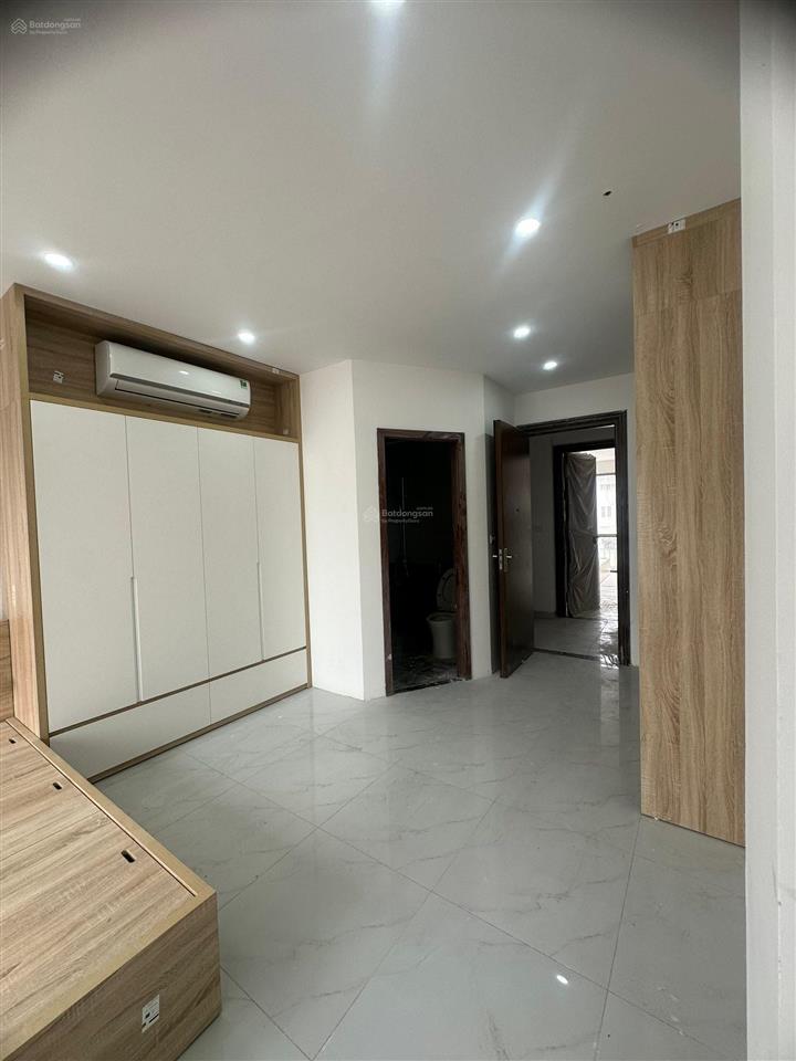 Bán ccmn xuân thủy  lô góc  xây mới  8 tầng  thang máy  2 mặt ngõ  gần phố